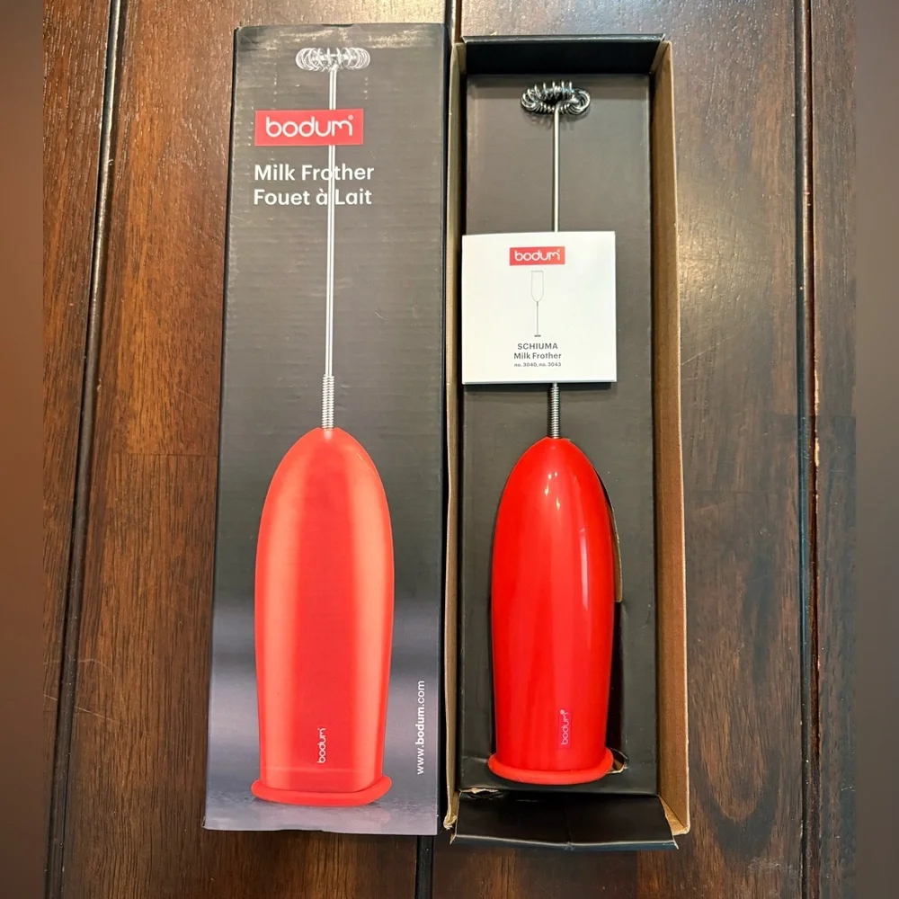 Bodum Red Handheld Milk Frother in Box
